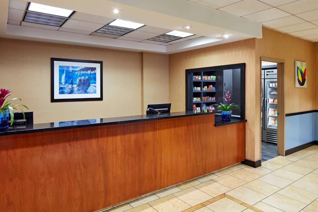 La Quinta By Wyndham Thousand Oaks-Newbury Park Bagian luar foto
