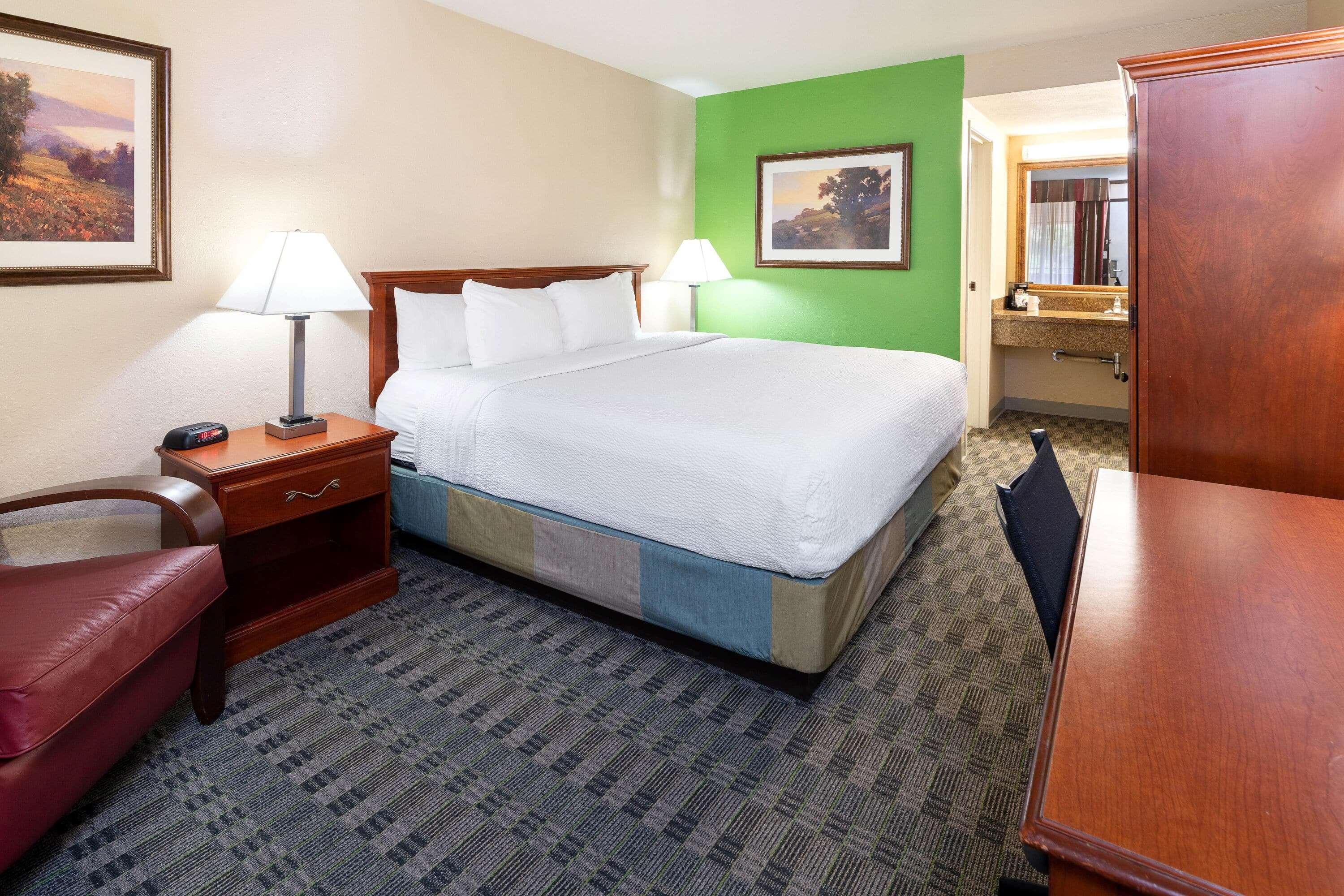 La Quinta By Wyndham Thousand Oaks-Newbury Park Bagian luar foto