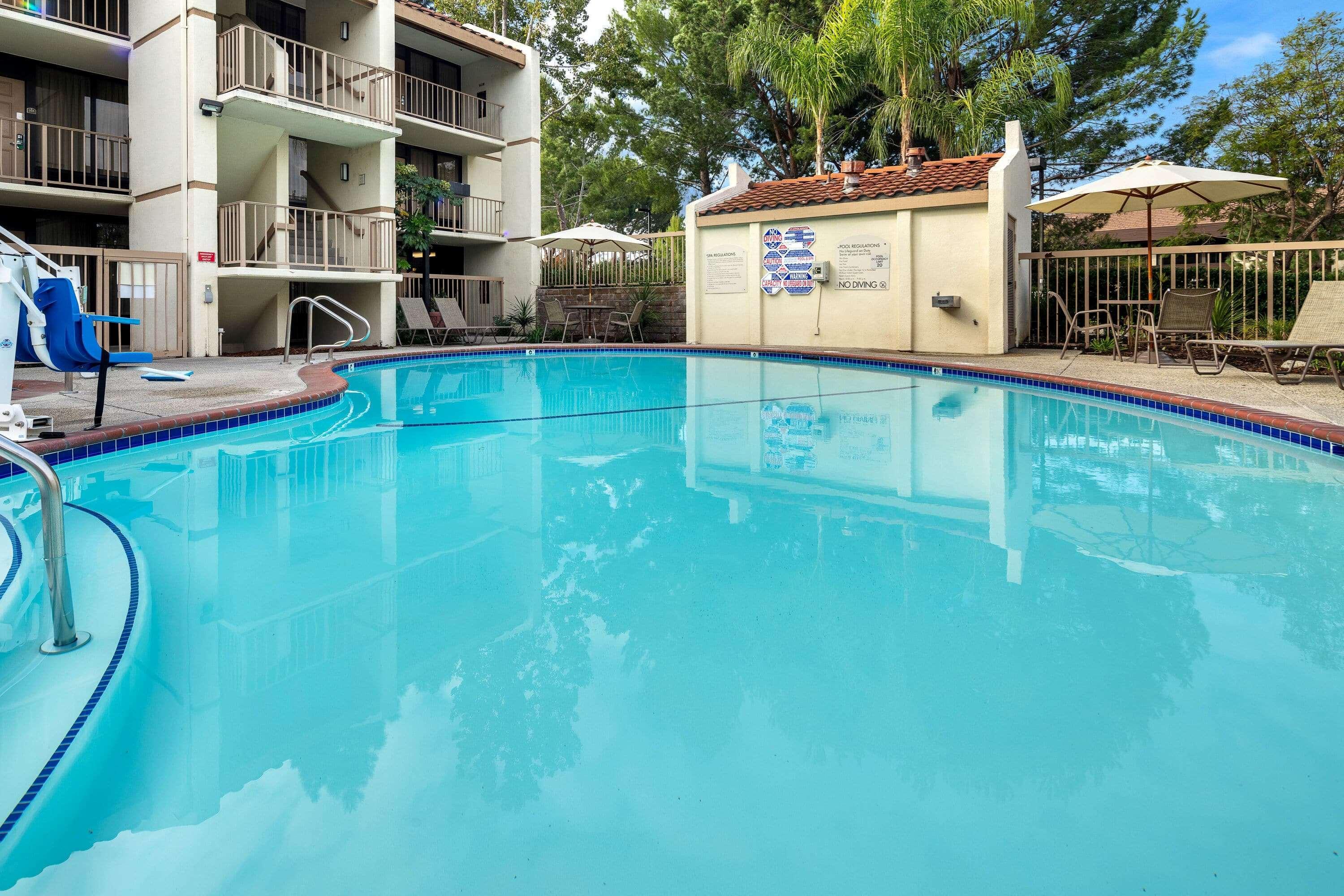 La Quinta By Wyndham Thousand Oaks-Newbury Park Bagian luar foto