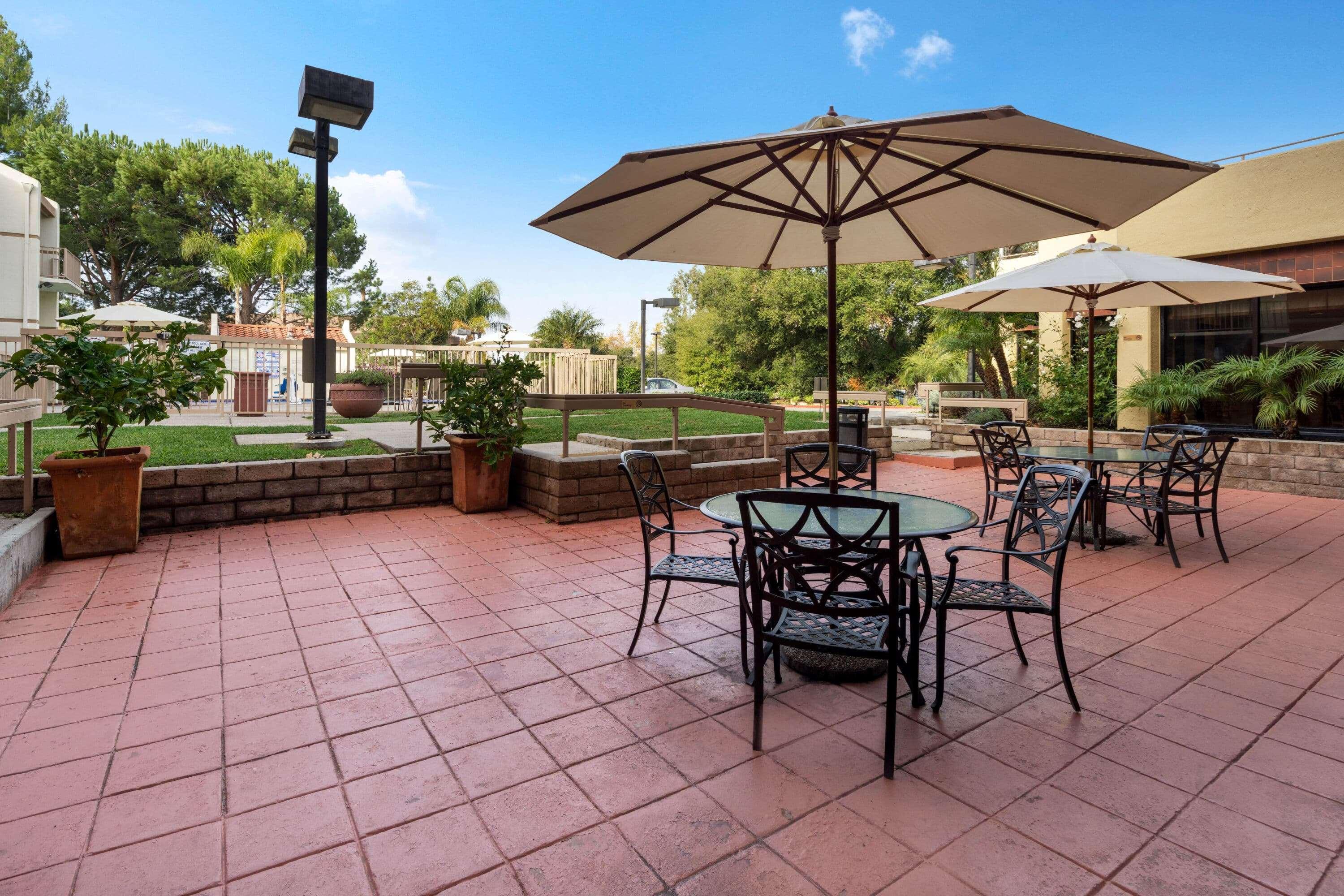 La Quinta By Wyndham Thousand Oaks-Newbury Park Bagian luar foto