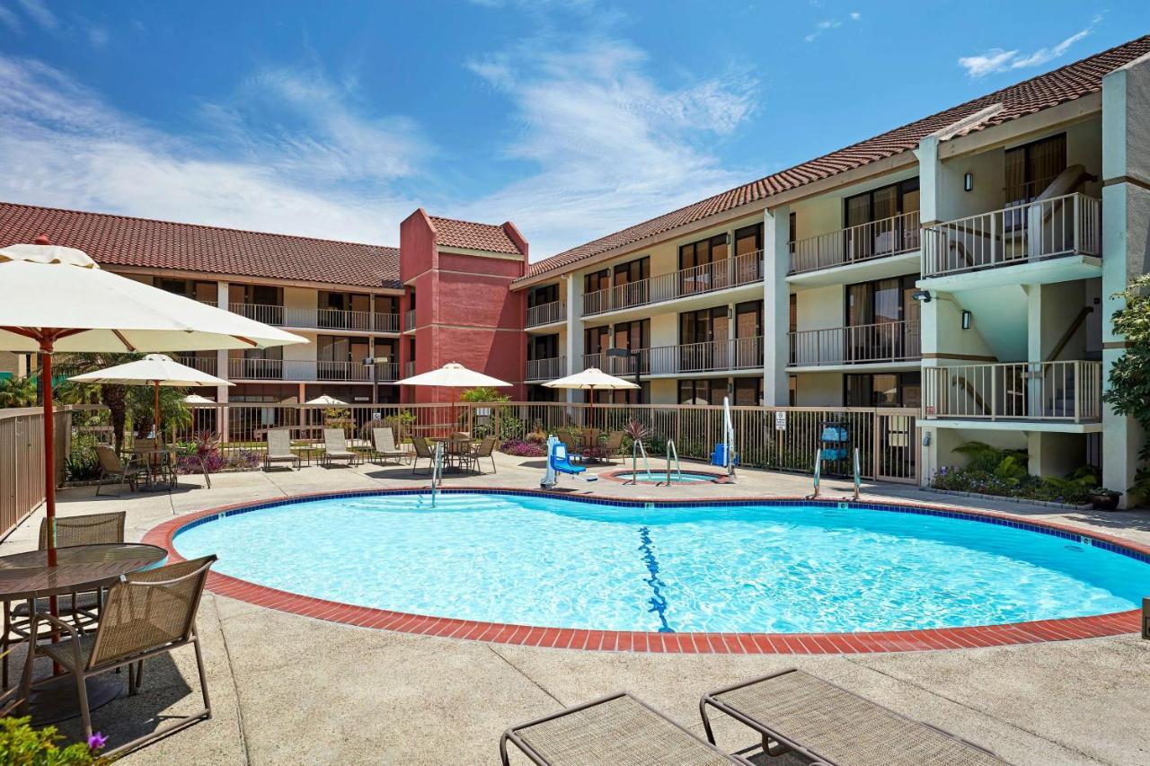 La Quinta By Wyndham Thousand Oaks-Newbury Park Bagian luar foto