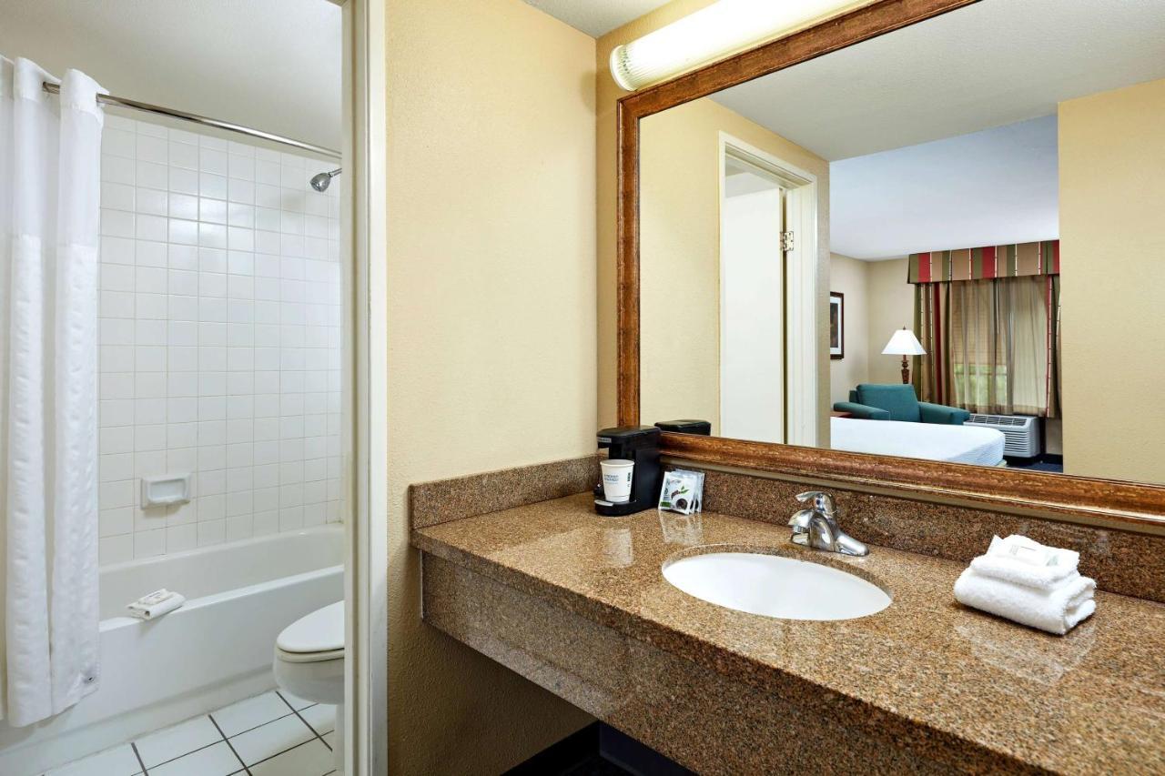 La Quinta By Wyndham Thousand Oaks-Newbury Park Bagian luar foto