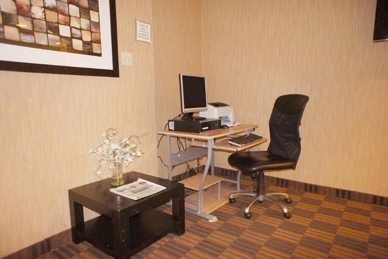 La Quinta By Wyndham Thousand Oaks-Newbury Park Bagian luar foto